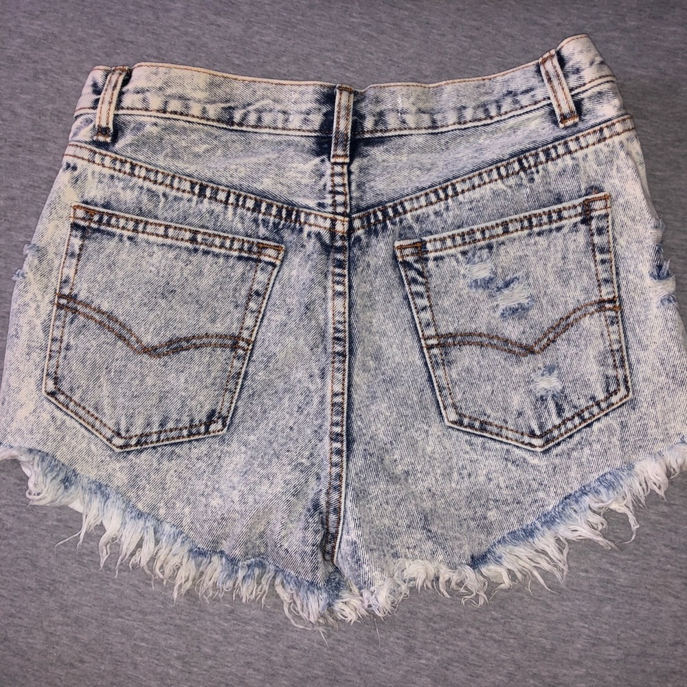 Distressed Frayed Acid Wash Jean Shorts | Size S/M